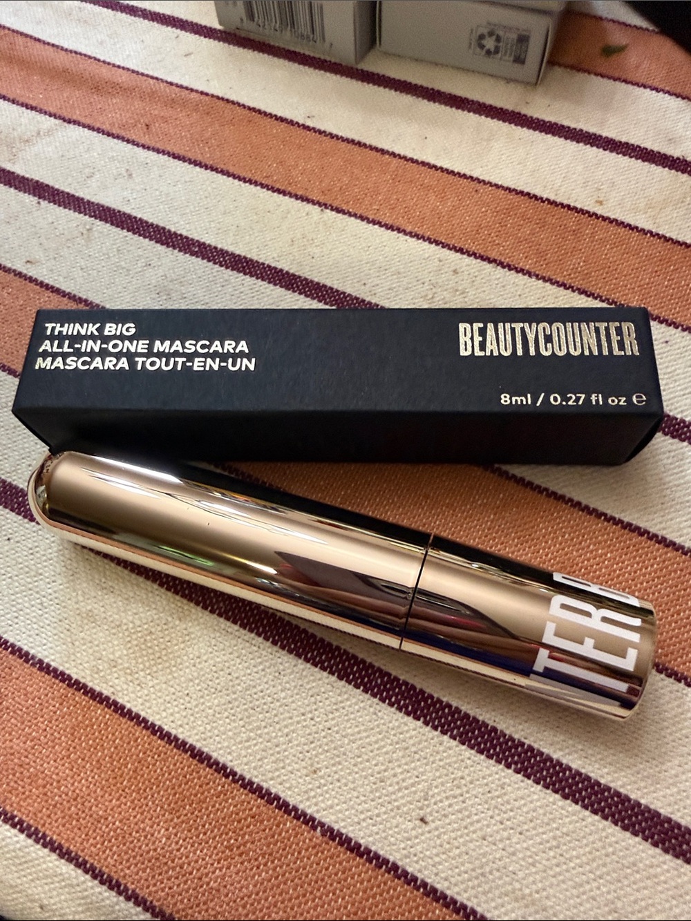 Beautycounter Think Big All-In-One Mascara — Gold Metallic Tube